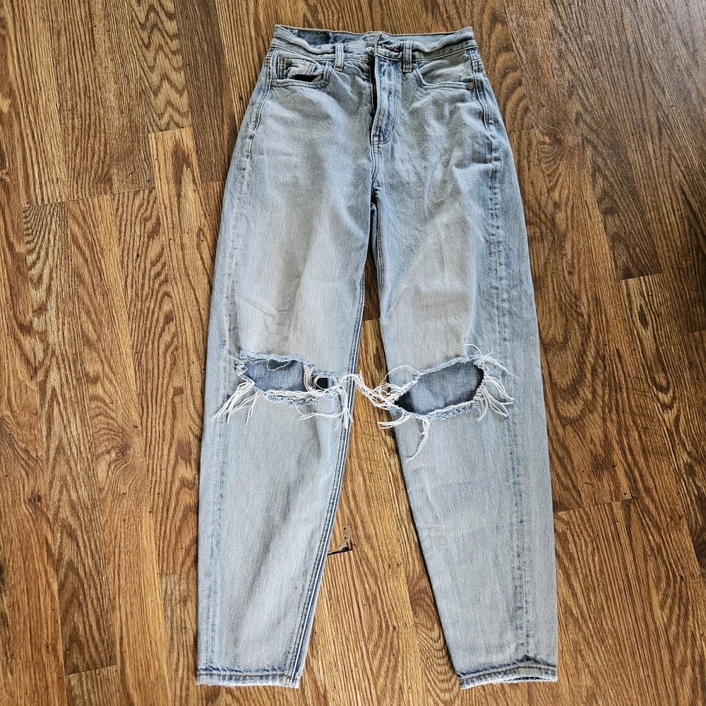 American Eagle Outfitters Strigid‎ Ripped Mom Denim Jeans Size 000 Reg